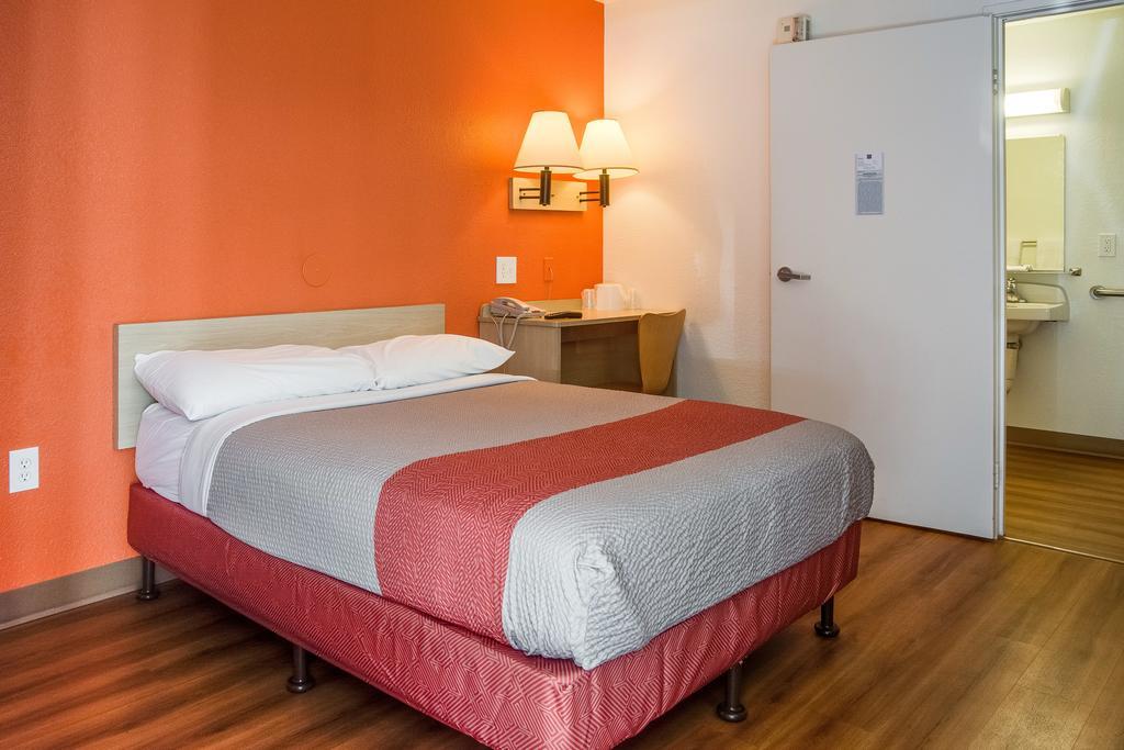 Motel 6-Kelso, WA - Mt. St. Helens Buitenkant foto