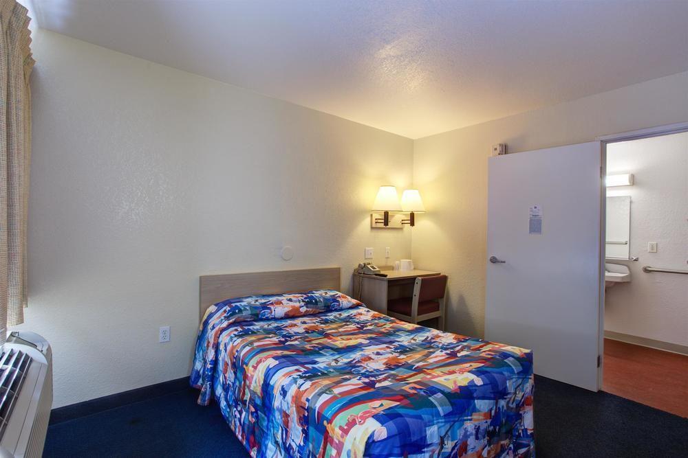 Motel 6-Kelso, WA - Mt. St. Helens Buitenkant foto