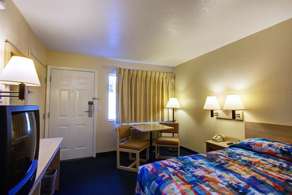 Motel 6-Kelso, WA - Mt. St. Helens Buitenkant foto