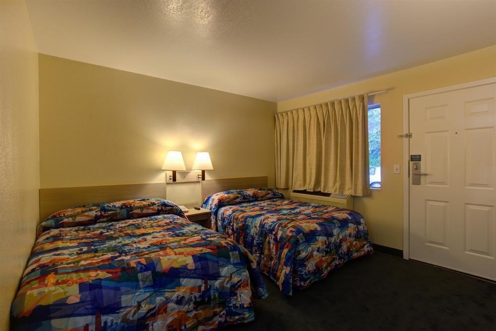 Motel 6-Kelso, WA - Mt. St. Helens Buitenkant foto