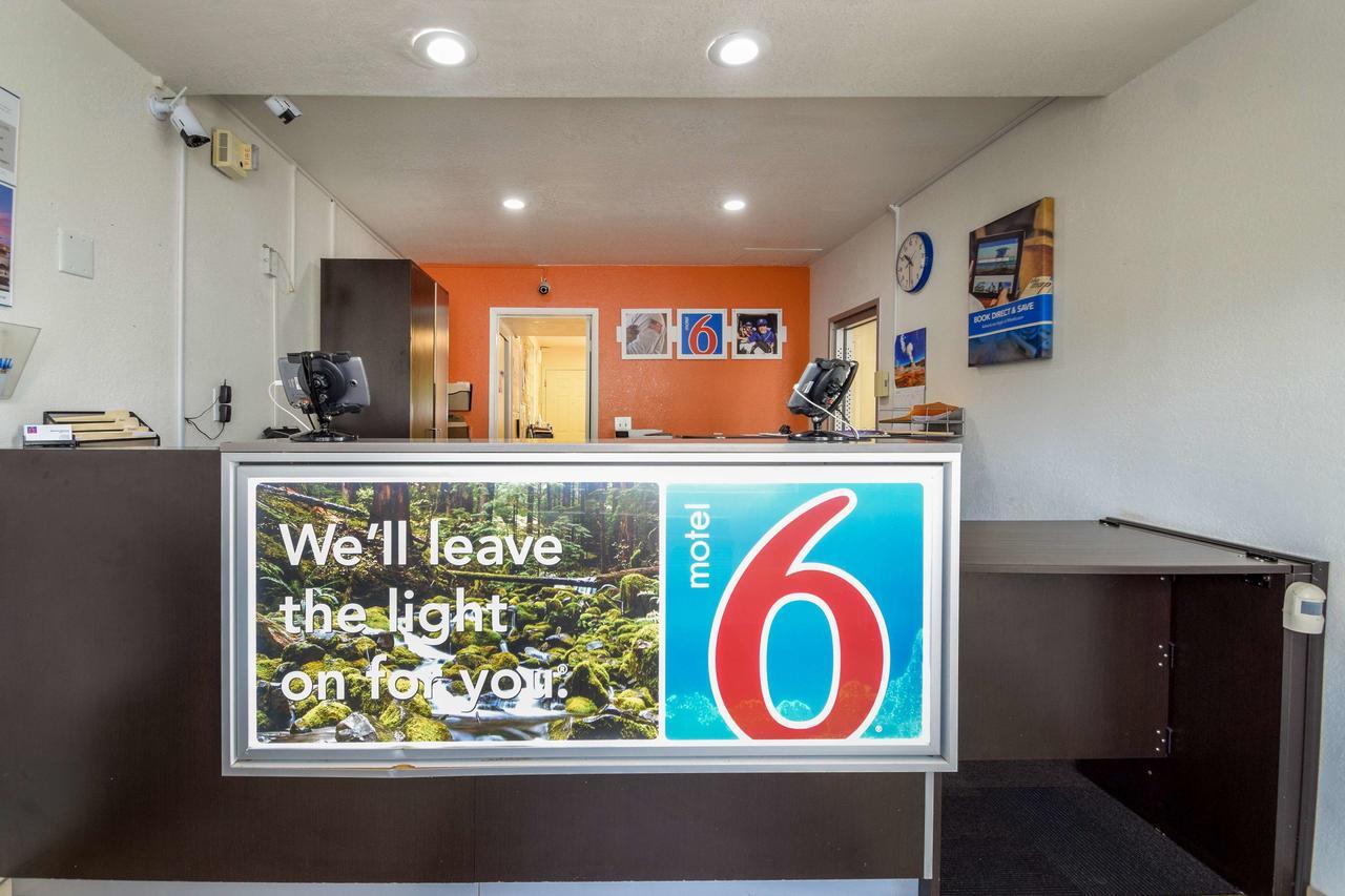 Motel 6-Kelso, WA - Mt. St. Helens Buitenkant foto