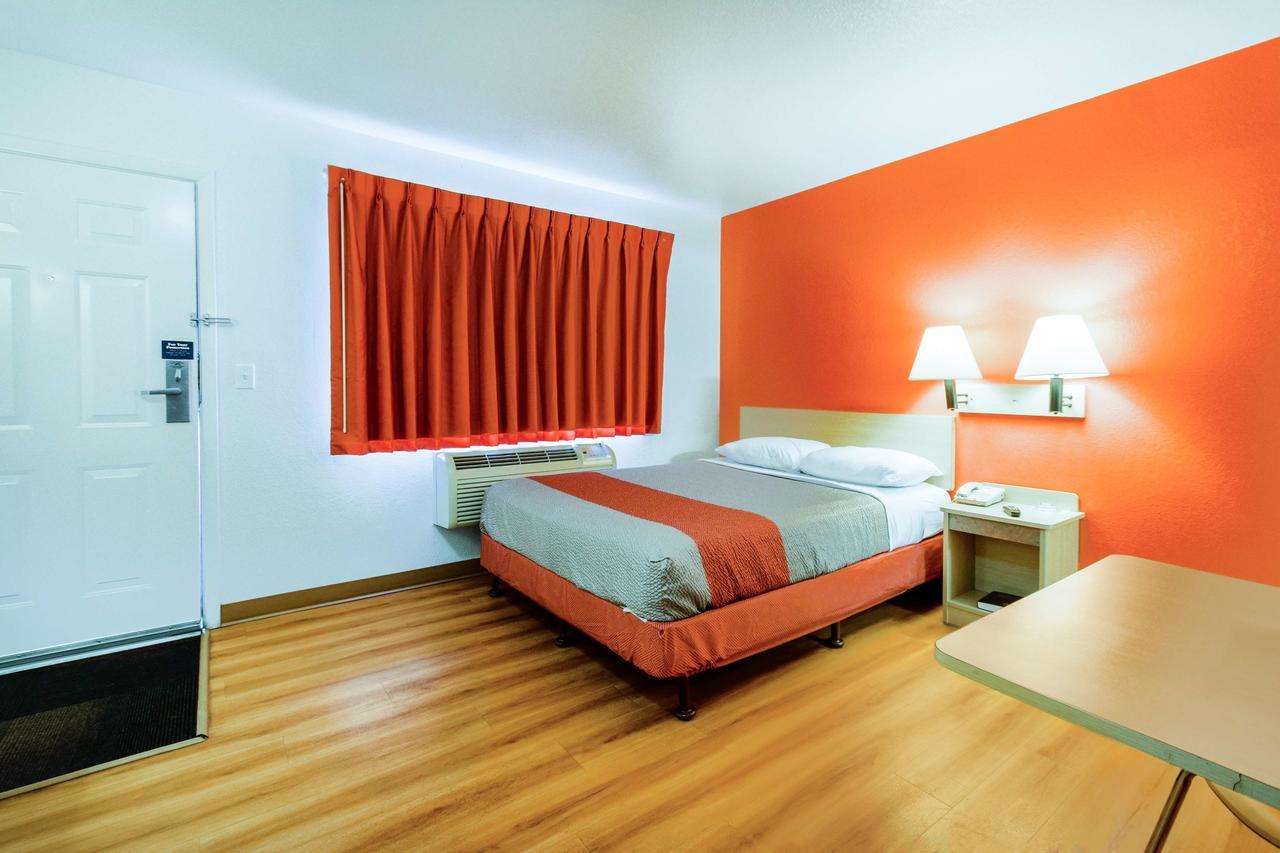 Motel 6-Kelso, WA - Mt. St. Helens Buitenkant foto