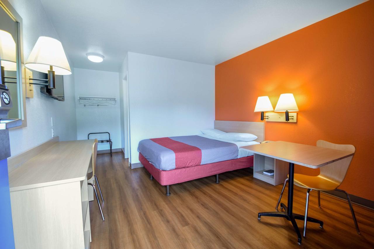 Motel 6-Kelso, WA - Mt. St. Helens Buitenkant foto