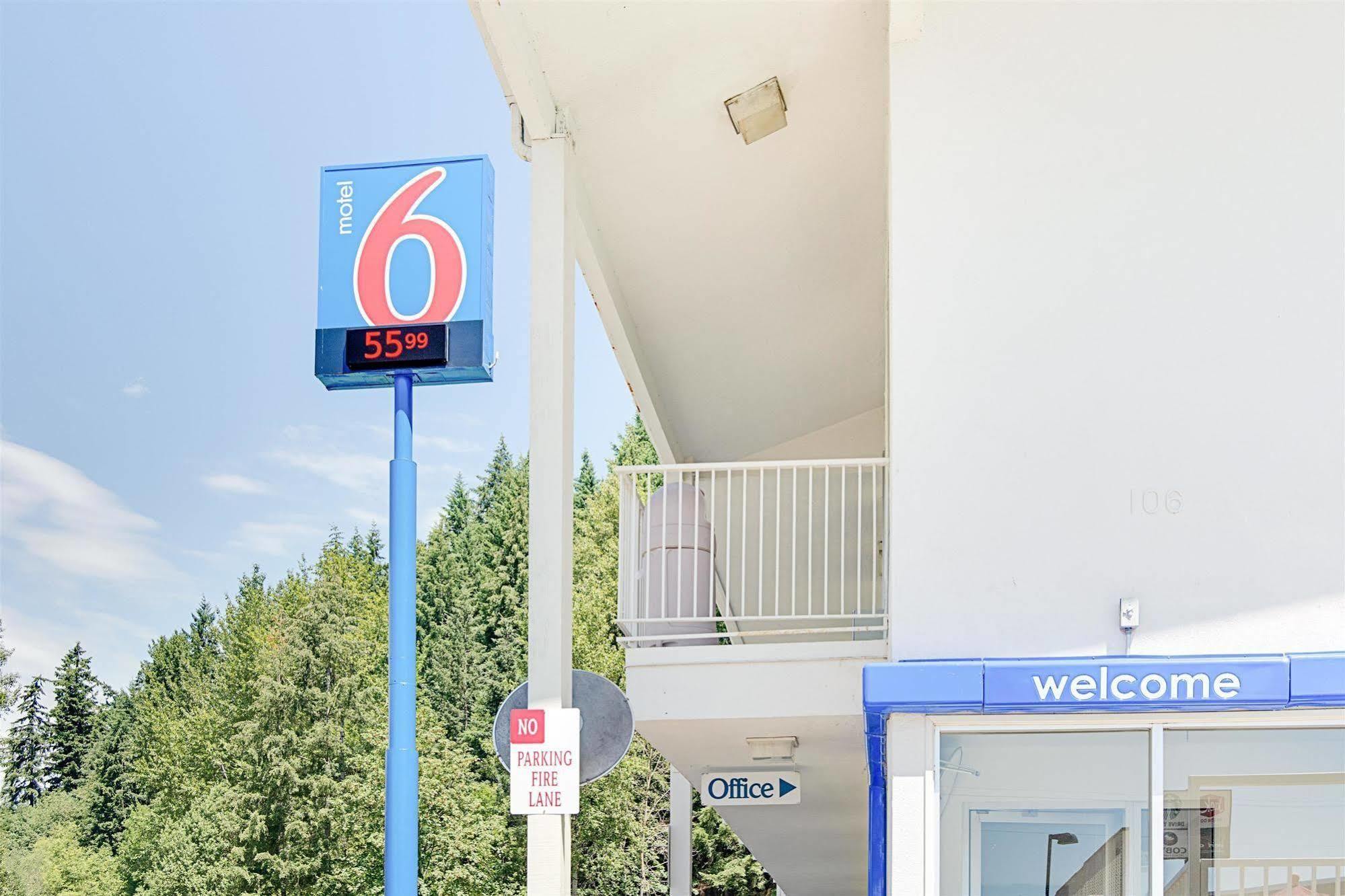 Motel 6-Kelso, WA - Mt. St. Helens Buitenkant foto