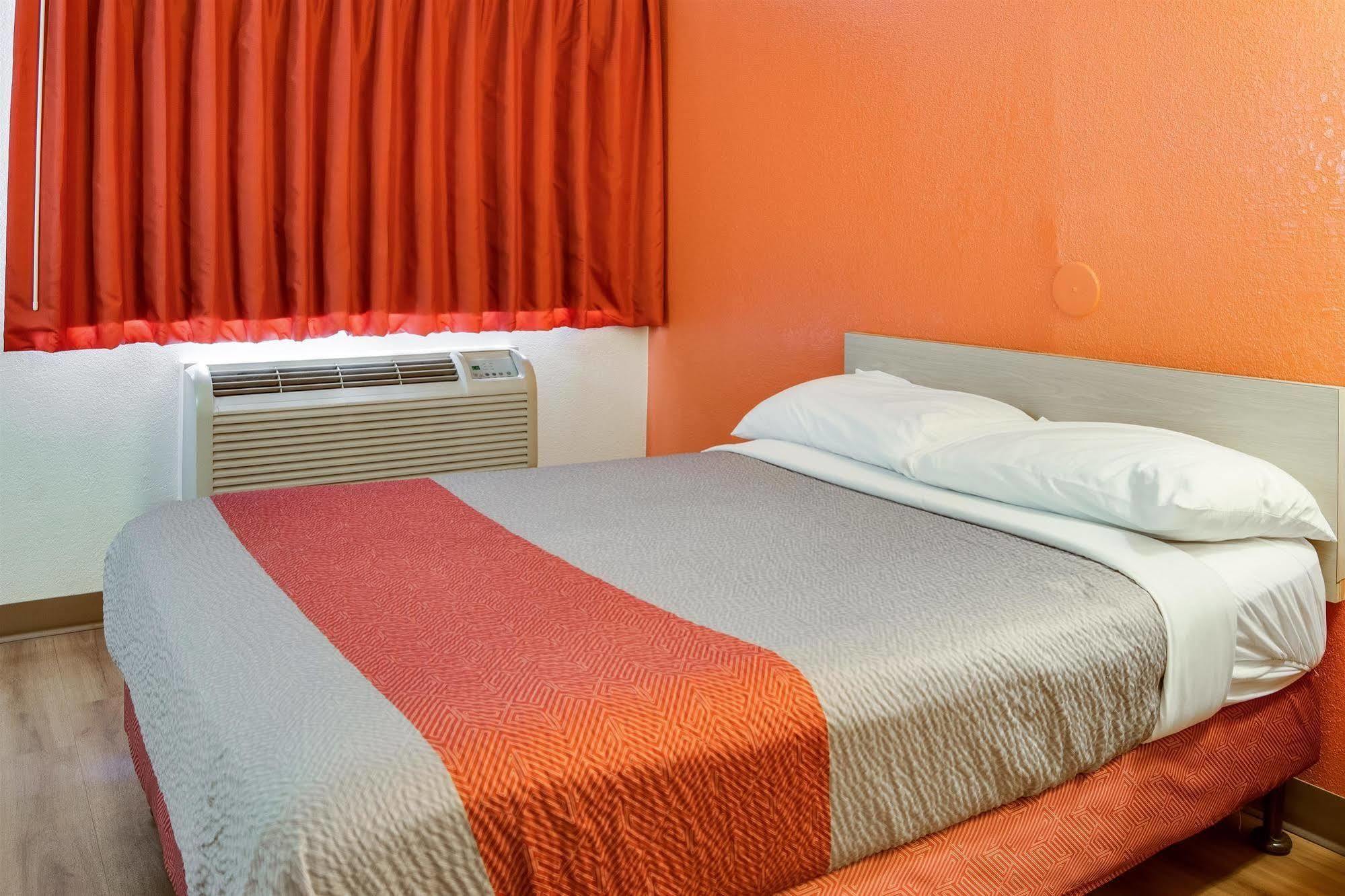 Motel 6-Kelso, WA - Mt. St. Helens Buitenkant foto