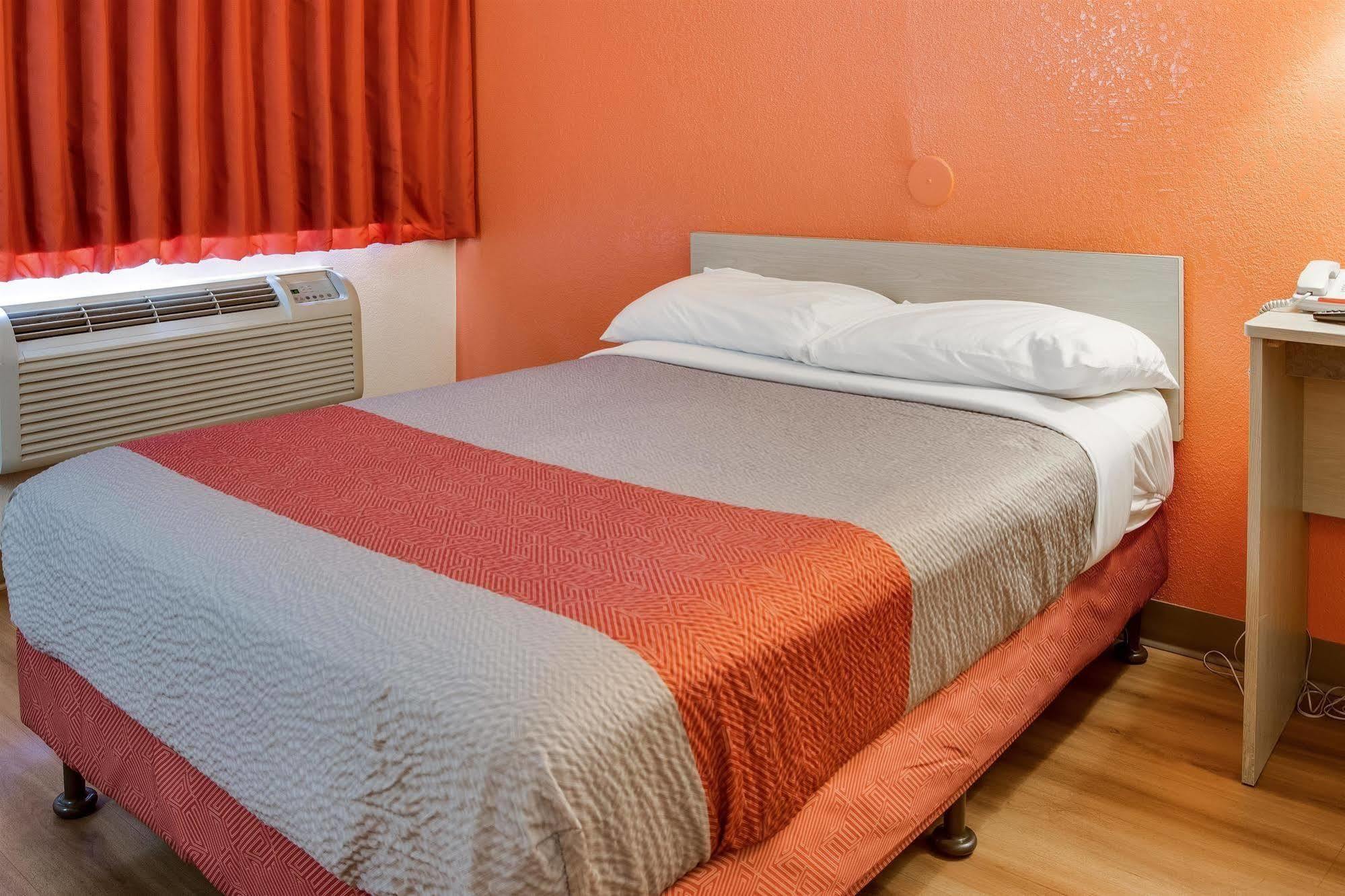 Motel 6-Kelso, WA - Mt. St. Helens Buitenkant foto