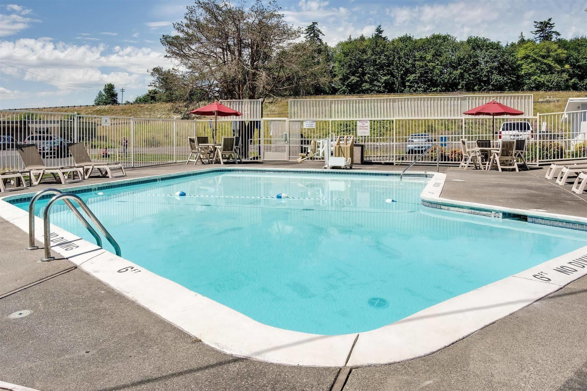 Motel 6-Kelso, WA - Mt. St. Helens Buitenkant foto